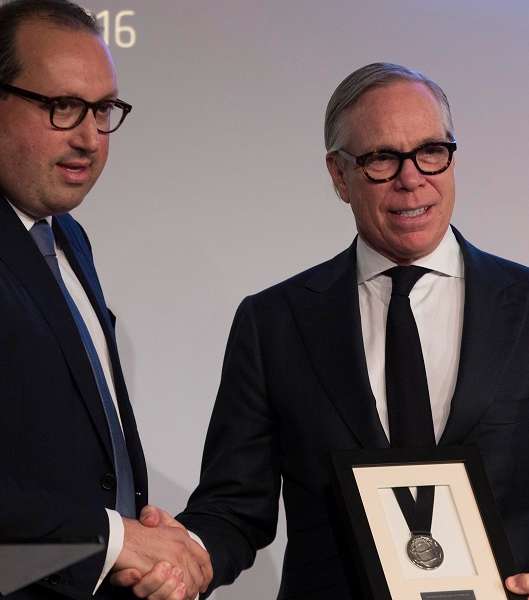 إكتشفي جميع لحظات زيارة Tommy Hilfiger لمتجر علامته في دبي