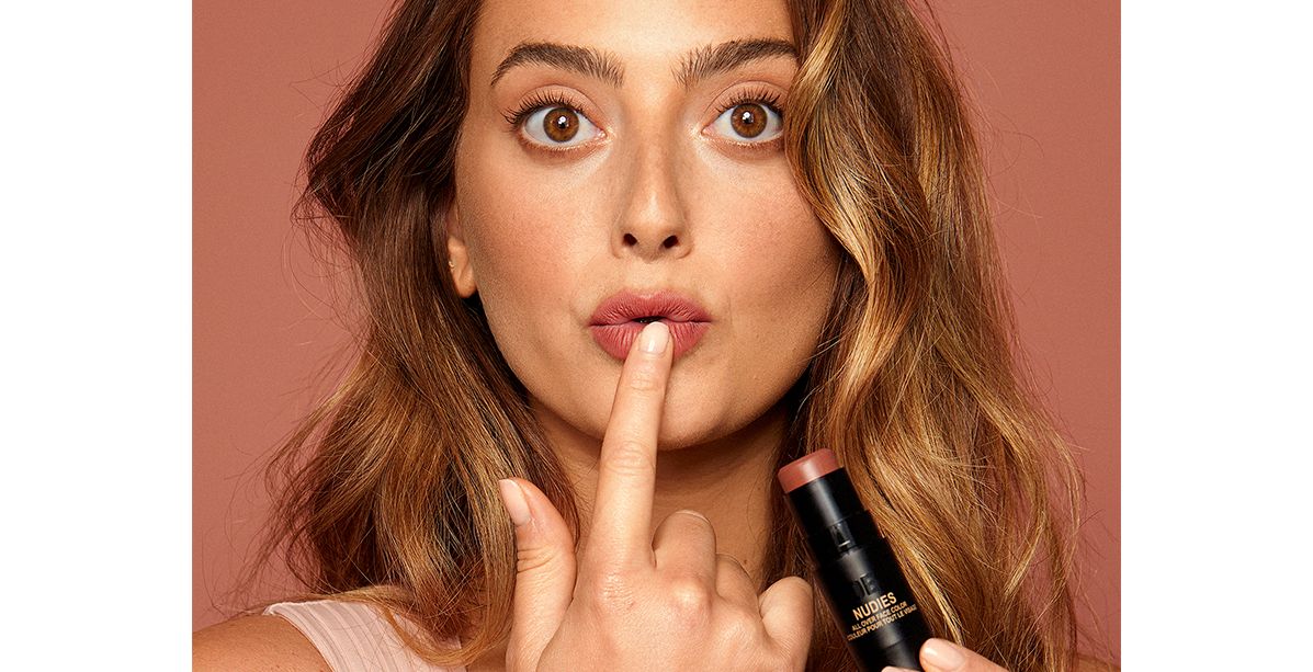 تعرفي على مستجدات دار مستحضرات التجميل العالمية NudeStix