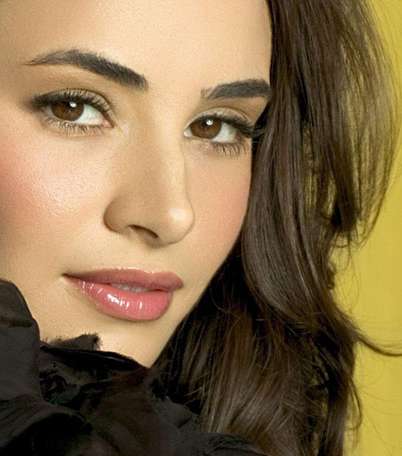 بالصور، أدوات تجميل أساسيّة في حقيبة الماكياج