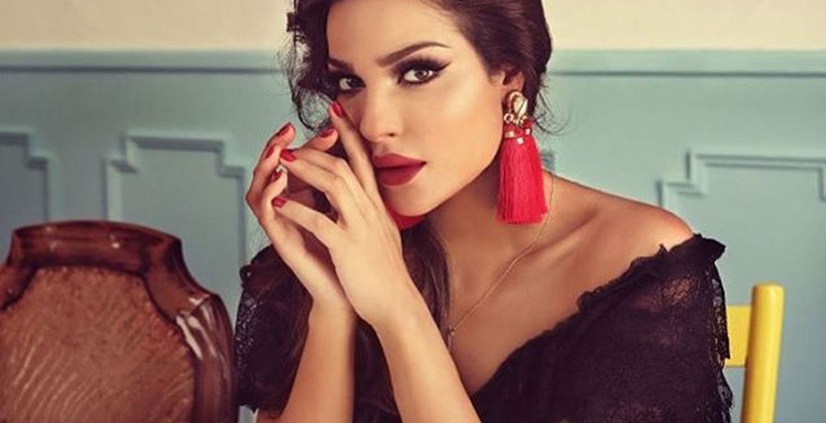 بالصور: رغم المرض نادين نجيم لم تخسر جاذبيتها وجمالها الطبيعي!