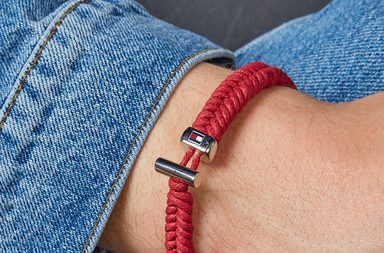 صور اجمل اساور تومي هيلفيغر