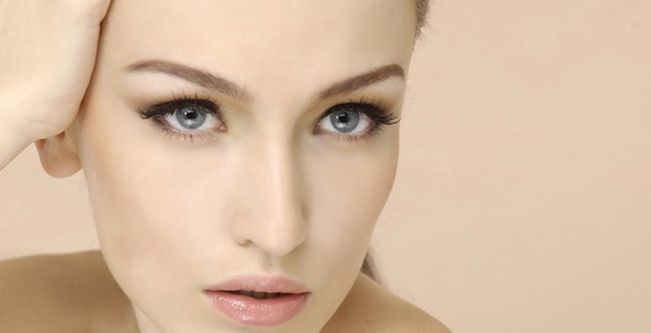 5 حيل لتصغير الجبين العريض بالماكياج