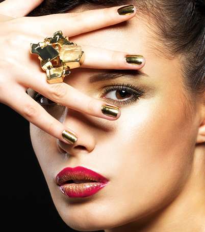 خطوات المكياج الذهبي للخريف بمستحضرات سيفورا