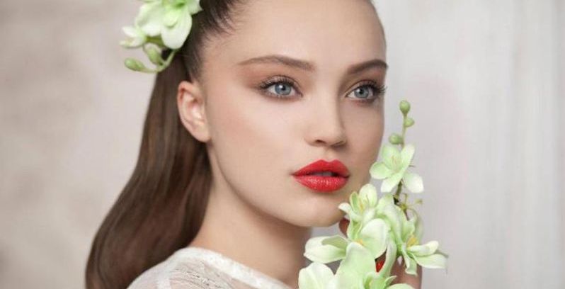 اليك اسهل مكياج تتوريال