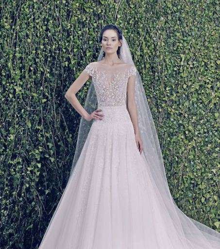 التنورة الواسعة...عنوان أحدث تصاميم لزهير مراد