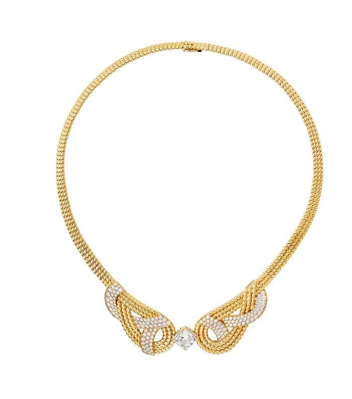 عقد ضيق من الذهب الاصفر والماس من CHANEL من مجموعة Flying Cloud