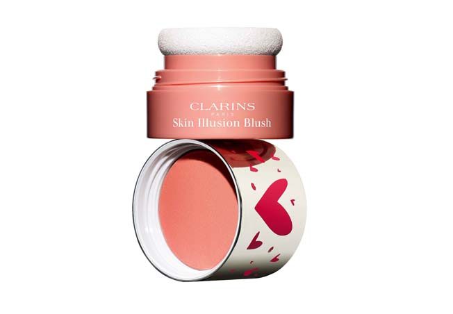 أحدث مستحضرات ماكياج Clarins لإطلالة عصرية وناعمة