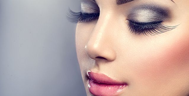 تقنية تركيب الرموش الاصطناعية