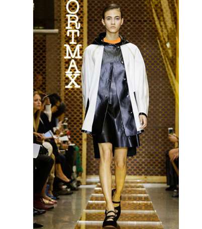 عرض ازياء مميز من Sportmax لصيف 2016 من اسبوع الموضة في ميلانو