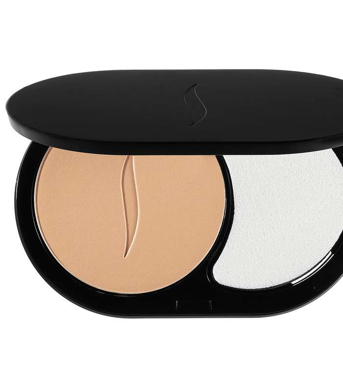 كريم أساس 8 HR Mattifying Compact Foundation من سيفورا