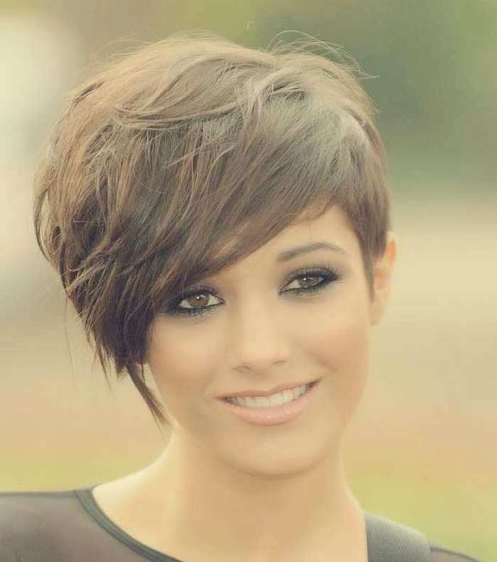 صور احدث قصات شعر قصير جدا