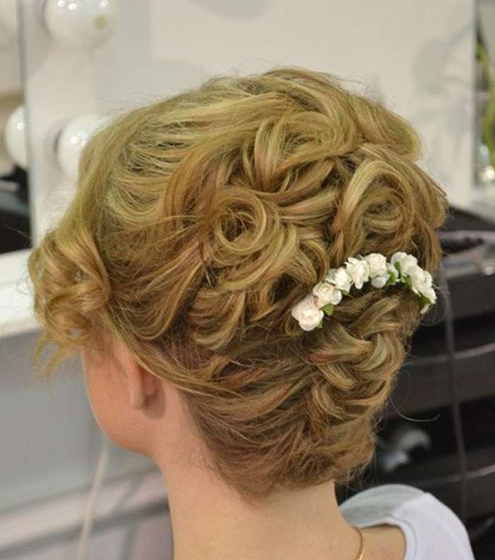 تعرفي إلى اخر تسريحات الشعر لتواكبينها