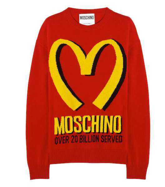 كنزة Moschino من الصيحات التي نتوقع رؤيتها خلال أسبوع الموضة النيويوركي