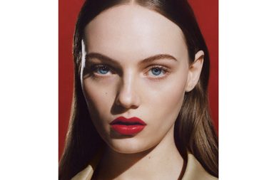 Burberry Beauty تختار فران سامرز وجهاً جديداً لها