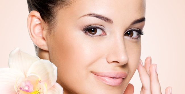 اخطاء تجميل ترتكبها العروس خلال شهر العسل 