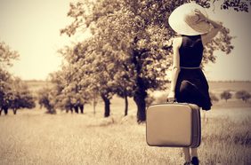 مثل كل المسافرين العظماء؛ رأيت أكثر مما أتذكّر وأتذكّر أكثر ممّا رأيت 