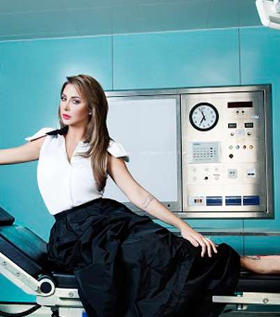 بالصور، طاقم أطباء كلينيكا جويل يحتفل بمرور عام على عيادة دبي