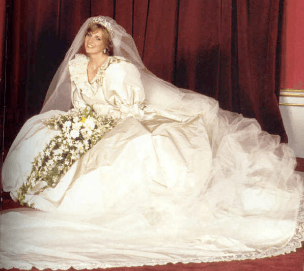 صور فستان زفاف ليدي ديانا 