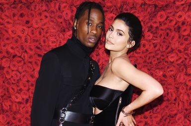 خبر خطوبة كايلي جينر يشعل مواقع التواصل الاجتماعي!