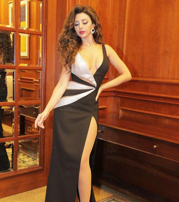 صور اجمل فساتين الفنانات 2015