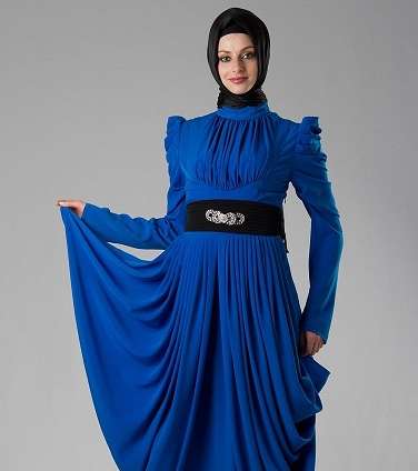 كوني مميّزة باللّون الأزرق النيلي