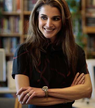 أناقة الملكة رانيا العبدالله ورقيها 