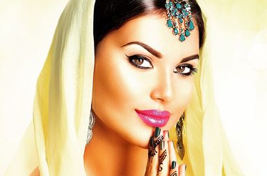 تحضيرات الزفاف الإماراتي: تمسّك بالتقاليد رغم الحداثة!