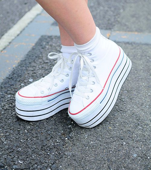 اختاري الـ Converse في صيف 2013 بكعبٍ مسطّح وعالٍ