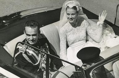 عطر غريس كيلي الذي صنع لأجلها يوم زفافها...صار مفضلاً عند غالبية ملكات العالم!