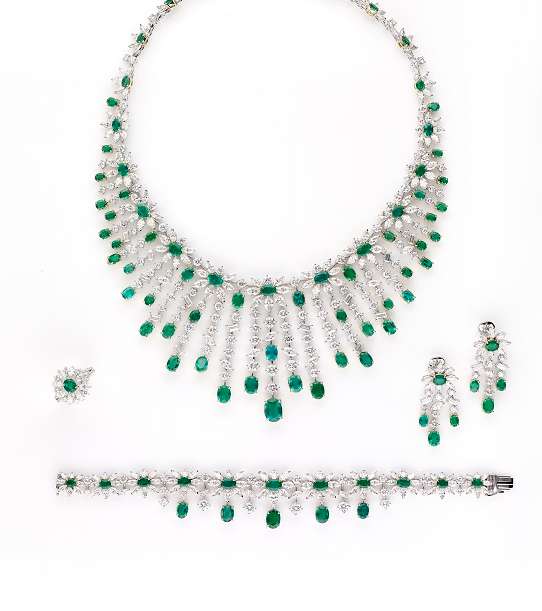 إستوحي أفخم الإطالالات من مجموعة مجوهرات دار معوض