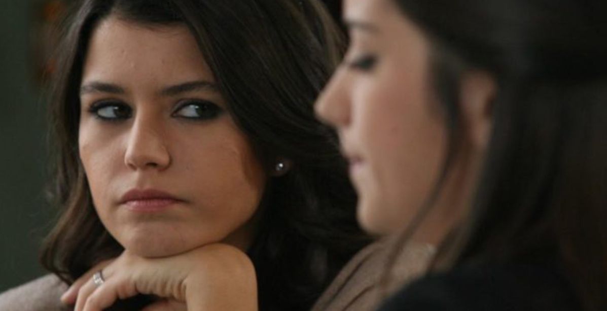 سبب عدم حضور بيرين سات حفل زفاف هازال كايا يكشف إلى العلن