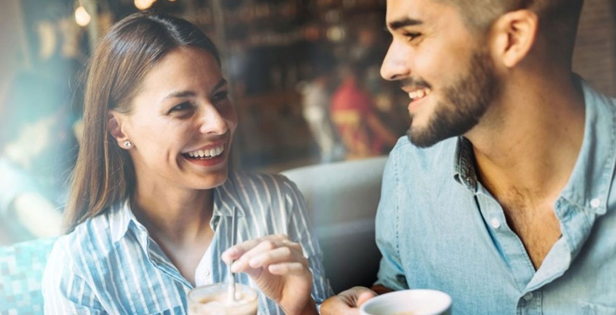 تصرّفات تدلّ أنه يحبك لكنه يرفض الاعتراف!