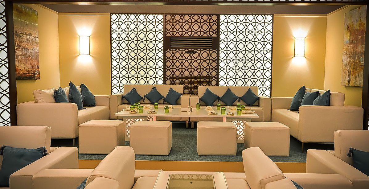 مجلس "ماميمو" في فندق الريتز-كارلتون، دبي