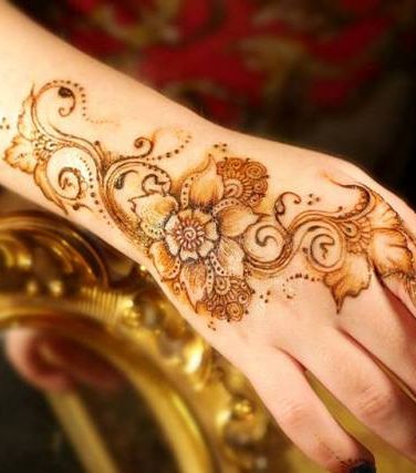 اجمل نقشات حناء ناعمه