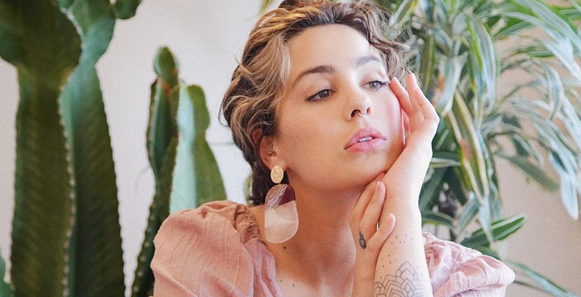 هل تغيّر أسلوب آسيا عاكف بعد خلعها الحجاب؟