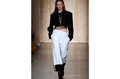 اليك ازياء DKNY لشتاء 2017