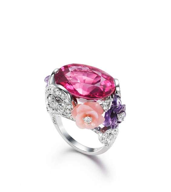 بالصور، إليكِ كيفيّة تنسيق مجوهراتك مع ملابسك