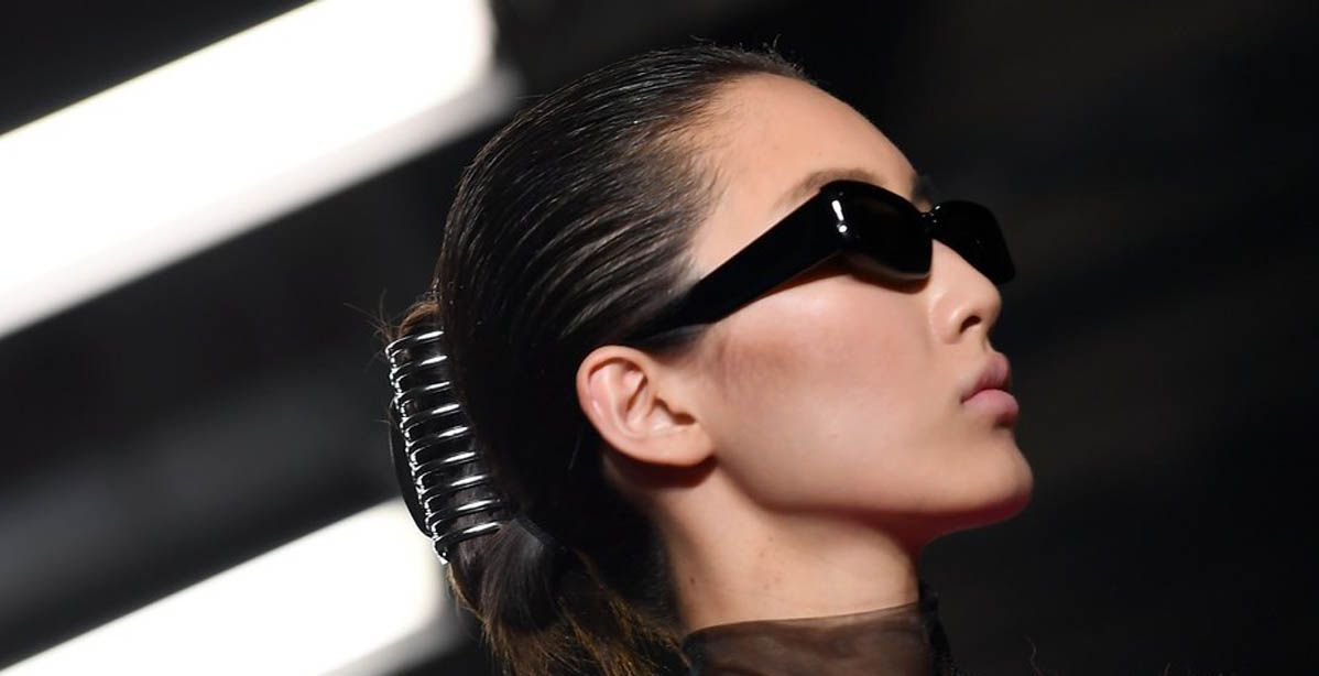 تسريحة أمي في التسعينيات  تحضر في أسبوع الموضة في نيويورك لشتاء 2019