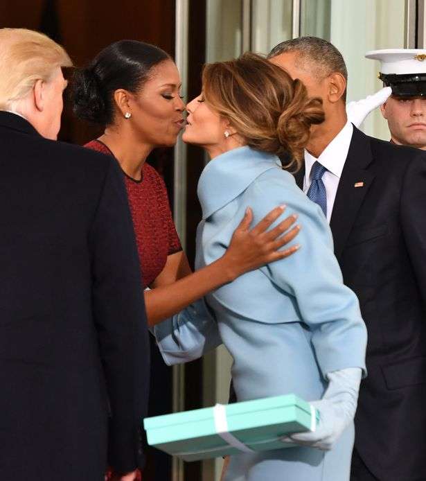 تخلصي من الهدايا من أشخاص لم يعد لهم مكانا في حياتنا