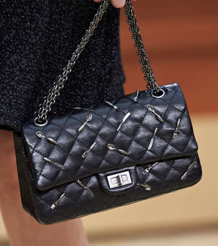 لشتاء 2016، اليك شنط CHANEL المميزة