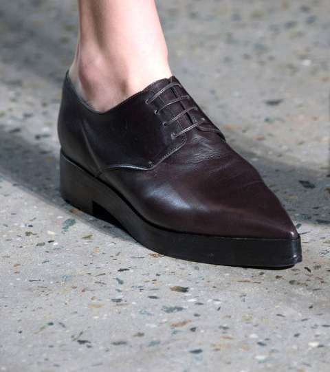 حذاء من نارسيزو رودريغيز  باسلوب الـ Platform wedges المروس لصيف 2016