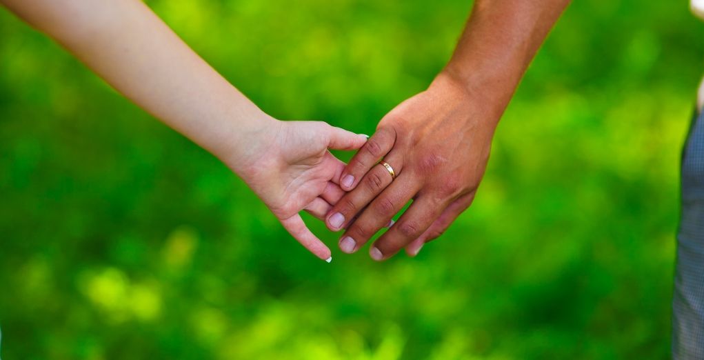 فوائد الحب والعلاقة الحميمة على الصحة والزواج
