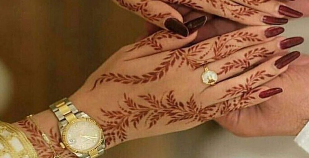 كيف اجعل الحناء حمراء لليد