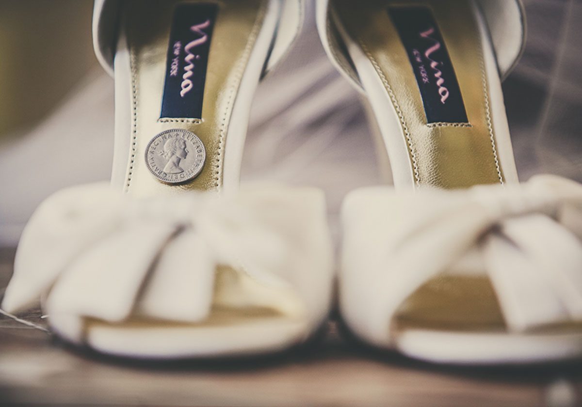 القطعة المعدنية في حذاء العروس في السويد
