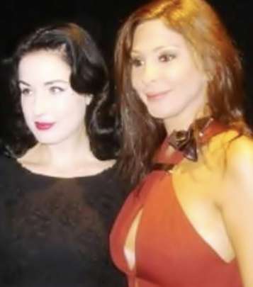 elissa-elie-saab-summer-2011-RTW-show-12-10-2010-1