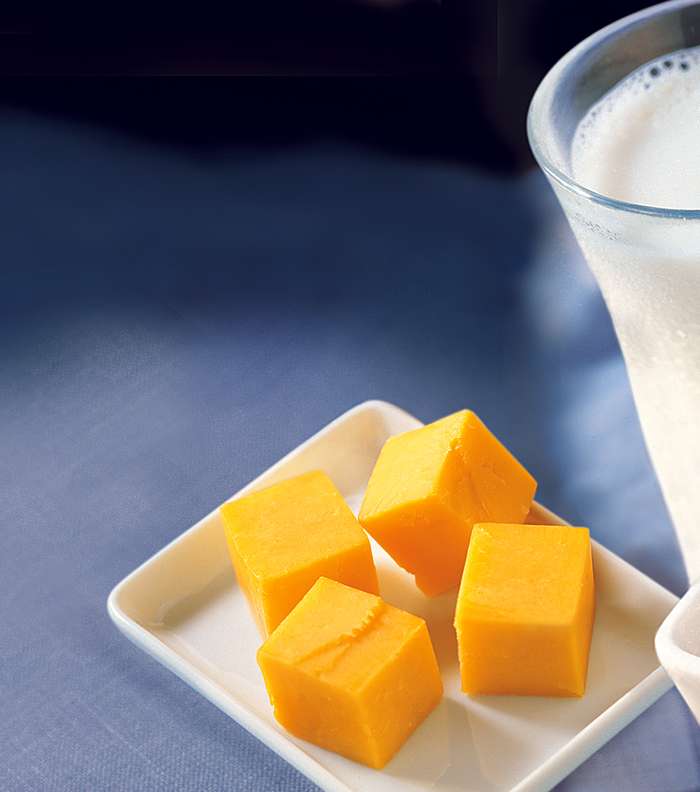 الحليب ولبن الزبادي