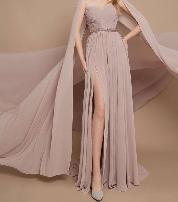 صور اجمل موديلات فساتين ٢٠٢٠