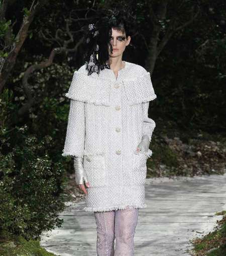 إطلالة 1 من مجموعة Chanel للازياء الراقية لربيع 2013