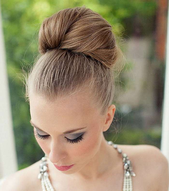 إختاري تسريحة الكعكة الكبيرة