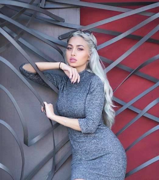 فساتين مودل روز بالموديلات